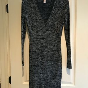 Forever 21 Contemporary Grey Stretch Dress – Size Medium